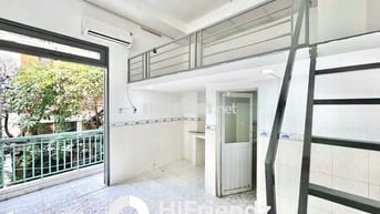 ( PHÒNG RẺ ) - BAN CÔNG - NGAY CẦU VƯỢT HOÀNG HOA THÁM
