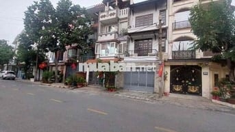Nhà 4,5X20m 1 trệt 3 lầu Khu dân cư an sương , Cực hiếm , Giá tốt