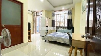 SIÊU PHẨM PHÒNG BALCONY ĐẦY ĐỦ NỘI THẤT CÁCH UEH 1km
