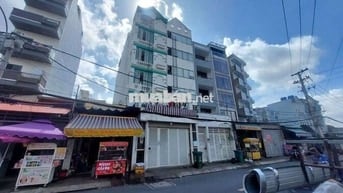 Nhà mới đẹp có thang máy bán rẻ