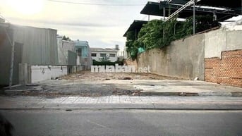Mặt bằng gần 700m2 giá 320triệu bán gấp