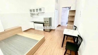 studio ban công ngay Hoàng Hoa Thám - Học Viện Hàng Không