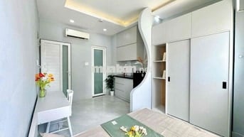 Cho thuê phòng trọ tách bếp ban công giá rẻ 25m2 gần cầu Nguyễn Văn Cừ