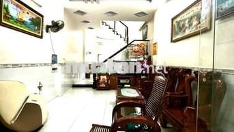 Cho thuê nhà mặt tiền Nguyễn Hữu Cảnh có nội thất đầy đủ
