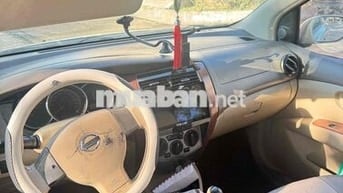 Nissan Livina 2011