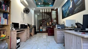 Quận 5, Hẻm 6m Xe Hơi Đỗ Cửa, 5 Lầu Mới Đẹp Chính Chủ Bán 12.7 Tỷ