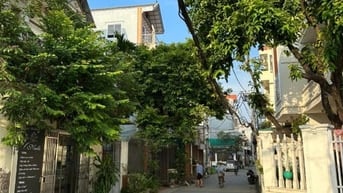 Cần bán gấp nhà 3 tầng ngõ rộng 47m2 Đức giang ling biên  giá 6ty7