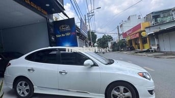 Hyundai Avante 2011 - gia đình cọp