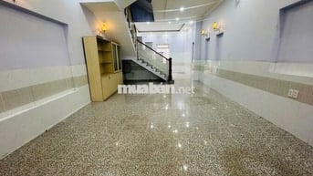 NHÀ MT PHẠM HÙNG GẦN CẦU ÔNG LỚN,VIVO. TIỆN KINH DOANH & Ở. TRỐNG SẴN.