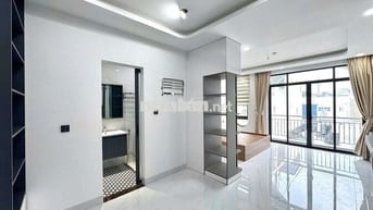 STUDIO BAN CÔNG_CỬA SỔ FULL NGAY TRUNG TÂM Q5_THANG MÁY_50M2