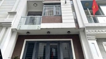 NHÀ ĐẸP VUÔNG VỨC HXH ĐƯỜNG NƠ TRANG LONG QUẬN BÌNH THẠNH 5TY690/52M2