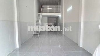 Nhà trệt trống suốt có gác lửng đúc 1wc DT 4❌17.Hẽm 8m Thông LE VQuoi