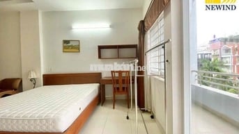 Căn hộ ban công full nội thất ngay khu HimLam Quận 7