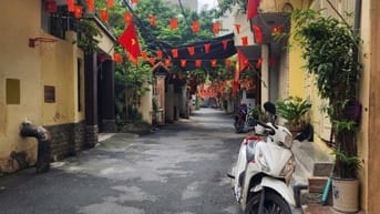 Phân lô Trần Quốc Hoàn 35m2*5T ô tô vào nhà, nhà ở ngay, gần phố 12 tỷ