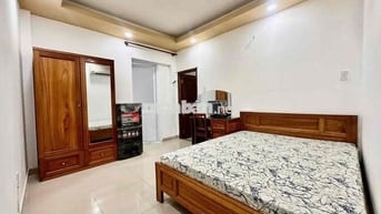 Cho thuê phòng - Tách bếp - giếng trời - Full nội thất - KDC Trung Son