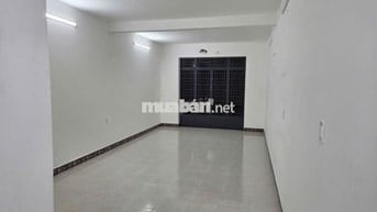 Nhà mặt tiền 8PN thang máy, gần bệnh viện CR và mall giá siu tốt