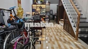 Q11 NHỈNH 5 TỶ -CẠNH MẶT TIỀN - NHÀ MỚI TINH - SỔ VUÔNG TUYỆT ĐẸP