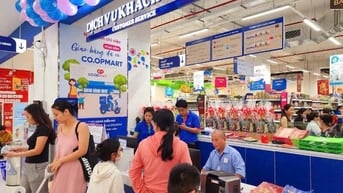 Cần Tuyển Sinh Viên, Người Trung Tuổi Làm Bán Hàng, Tạp Vụ, Bảo Vệ,Kho