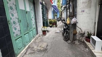 Bán Gấp nhà nhỏ có vỏ sát Huỳnh Văn Bánh 2tang 50m2 nhỉnh 3ty hẻm 3 ga