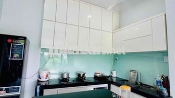 Nhà Mới Sạch Đẹp DT 100m2 1Trệt 2Lầu 2Pn 3Wc Hẻm Xe Tải Gần Trường Học