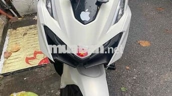Bán xe Vario 160cc Trắng biển Hà Nội …zin nguyên !