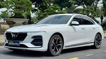 VinFast Lux A Plus 2022 - Màu trắng - 4v6km