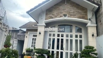 Cho thuê nhà nguyên căn ngay vòng xoay KCX Tân Thuận Huỳnh Tấn Phát Q7