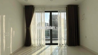 Căn hộ ban công, cửa sổ siêu bự ngay Tân Phú