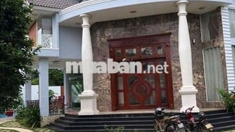 Biệt thự mặt tiền Dương Công Khi-Tân Hiệp-Hóc Môn.Dt 20x34~681m2~27ty