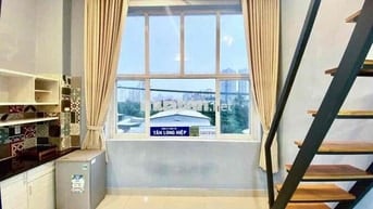 Cho thuê Duplex cửa sổ lớn + trung tâm quận 7