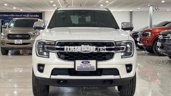 Ford Everest Titanium 2023 lướt đẹp - 11.000 km