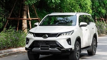 Cần tuyển gấp lái xe bằng B2 lái 7 chỗ Fotuner đi làm luôn