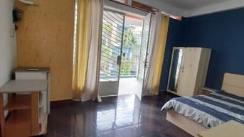 Phòng bancol quận 10 đủ tiện nghi . DT 28m2. thoáng mát.