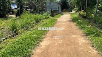 CHÍNH CHỦ CẦN TIỀN MUỐN BÁN GẤP LÔ ĐẤT GẦN ĐƯỜNG  HỒ CHÍ MINH GIÁ 260T
