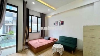 CHDV FULL NỘI THẤT - BANCOL LỚN SIÊU THOÁNG NẰM NGAY TRUNG TÂM