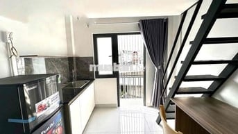 DUPLEX BAN CÔNG RỘNG, FULL NỘI THẤT, GẦN IUH, VLU, EMART