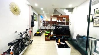 Nhà 4 tầng ô tô đậu cửa, Ni Sư Huỳnh Liên gần Bàu Cát.