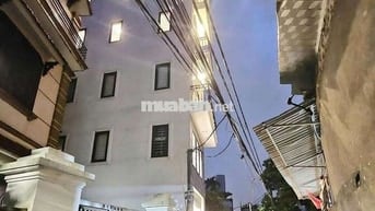 Nhà CỔ LINH-THẠCH BÀN-LONG BIÊN-2Ôtô tránh nhau-THANG MÁY-Kinh doanh .