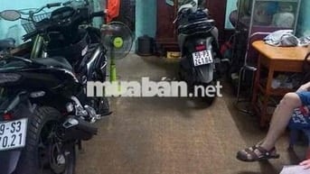 nhà mặt tiền, diện tích lớn, tương lai ngon.