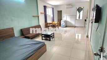 Cho Thuê Căn Hộ Quận 1_45m2_Full NT Có ThangMáy_Máy Giặt Riêng_Gần ISb