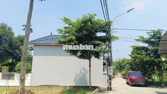 DÙ TIẾC CẬU EM GỬI BÁN 61,2M2 LÔ GÓC GẦN HOÀ LẠC GIÁ CHƯA ĐẾN 2 TỶ