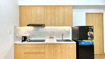 Căn hộ Một phòng ngủ Trong Một Ngôi Nhà Châu Âu - 70 m2-nhà bếp lớn