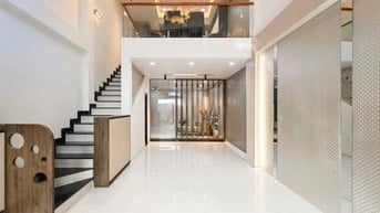 Gia đình đi định cư cần bán nhà Đường Diệp Minh Châu