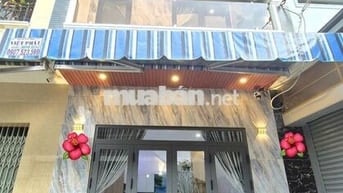 NHÀ ĐẸP Q4- SÁT MẶT TIỀN- 30m2- 2 TẦNG- CHỈ 3 TỶ NHỈNH