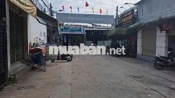 BÁN NHÀ TRỆT LẦU NGAY CHỢ TÂN LONG VỊ TRÍ TRUNG TÂM THUẬN TIỆN