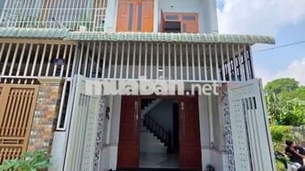 NHÀ TRỆT LẦU SỔ RIÊNG GẦN TRUNG TÂM Y TẾ DĨ AN CẦN BÁN GẤP