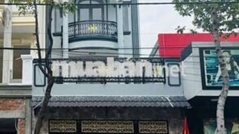 BÁN NHÀ 1 TRỆT 2 LẦU MẶT TIỀN ĐƯỜNG HUỲNH THỊ TƯƠI DĨ AN DT 120M2