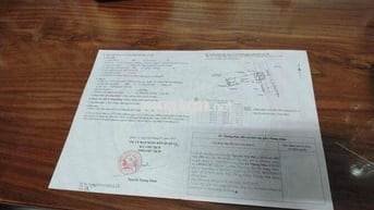 nhà đúc lửngsổ H chung 2 căn 1 sổ. hẻm 4 m có phòng ngủ dưới trệt.