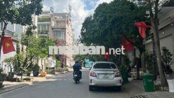 Cho thuê nhà HXH P14,GV, 5pn,5wc . Giá chỉ 15tr/ tháng