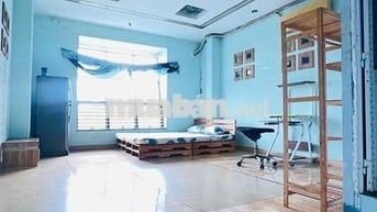 Phòng có cửa sổ ban công rộng thoáng view đẹp